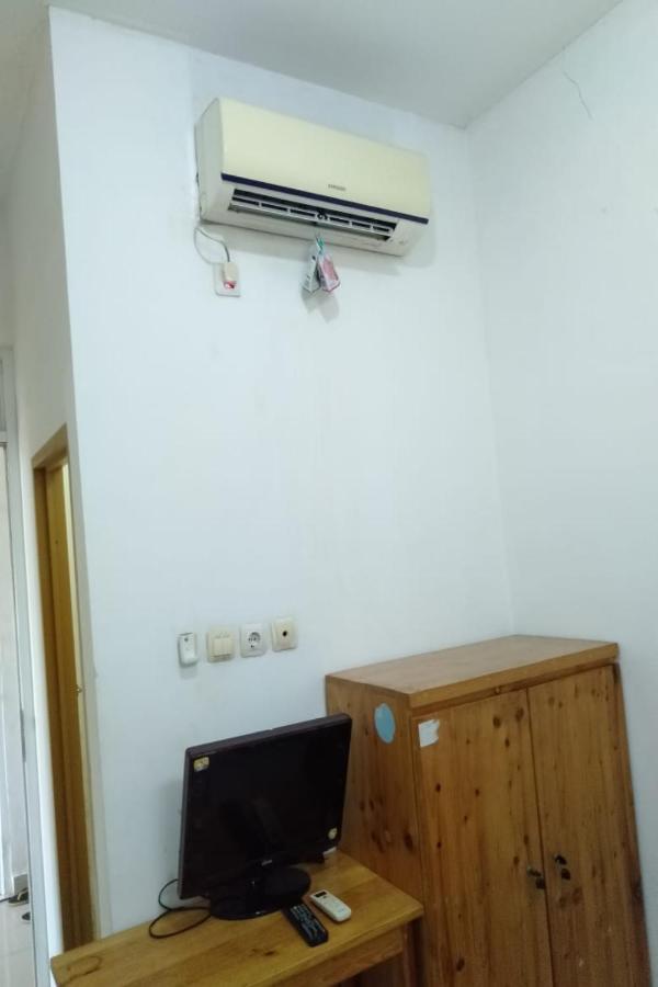 Spot On 90538 Wisma Dewi Syariah จาการ์ตา ภายนอก รูปภาพ
